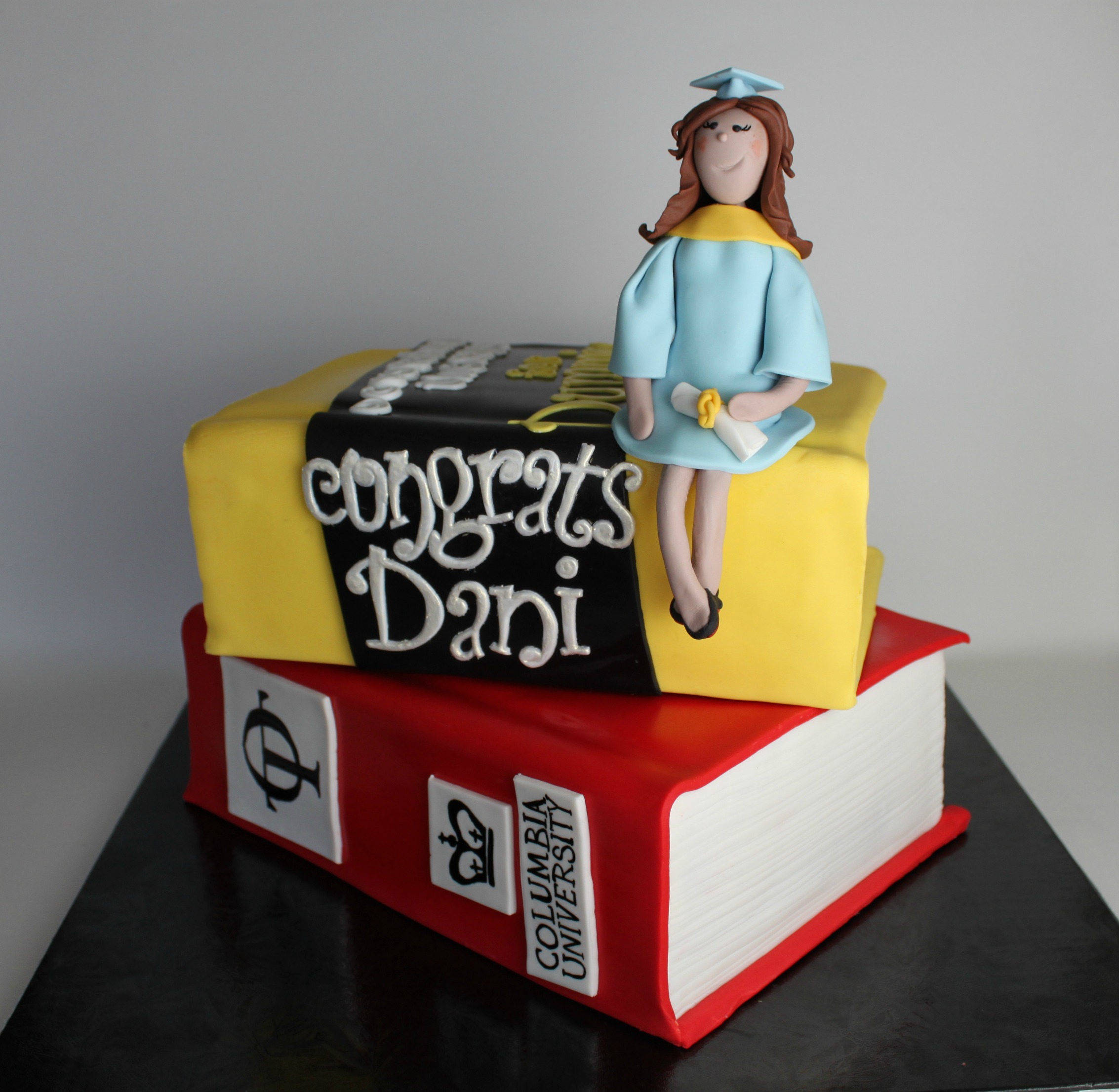 Dream Cakes - Dundee - Graduation book cake 🎓 | Facebook